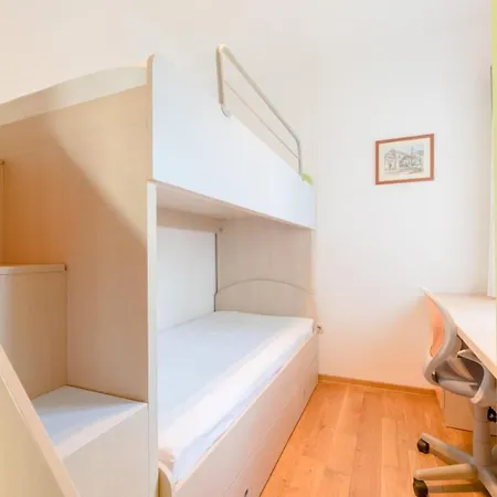 Apartment Krilo Podstrana