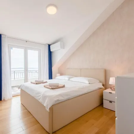 Apartment Krilo Podstrana